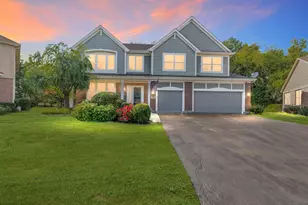 2346 Sarazen Dr, Vernon Hills, IL 60061 - Photo 1