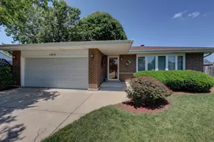 1213 Rose Ct, Bartlett, IL 60103 - Photo 1