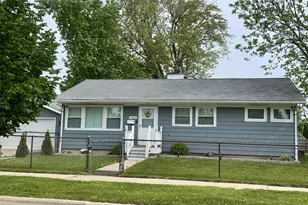 1400 Westmoreland Ave, Waukegan, IL 60085 - Photo 1