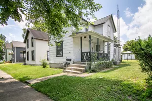 335 S Wabash Ave, Bradley, IL 60915 - Photo 1