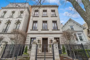 542 W Dickens St, Chicago, IL 60614 - Photo 1