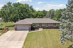 11740 Wagon Ln, Roscoe, IL 61073 - Photo 1