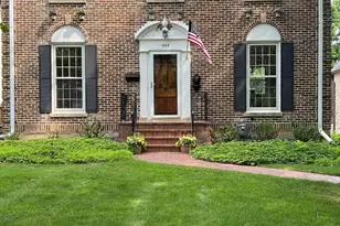 1253 Cherry St, Winnetka, IL 60093 - Photo 1