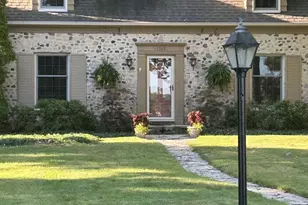 1365 S Shore Dr, Crystal Lake, IL 60014 - Photo 1