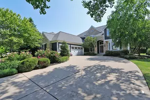 905 Burnham Ct, Aurora, IL 60502 - Photo 1