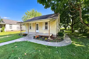 520 8th St, Lasalle, IL 61301 - Photo 1