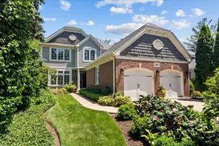 1753 Elmwood Dr, Highland Park, IL 60035 - Photo 1