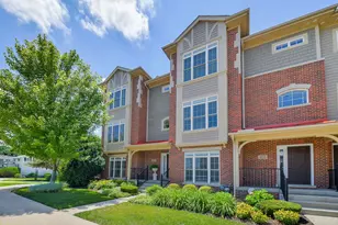 402 N 1st St, Geneva, IL 60134 - Photo 1