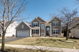 1007 Biltmore Dr, Elgin, IL 60120 - Photo 1