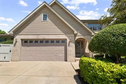 4920 W 106th Place, Oak Lawn, IL 60453 - Photo 1
