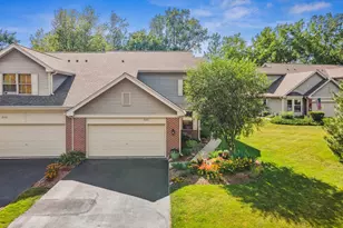 220 Woodboro Dr, West Chicago, IL 60185 - Photo 1