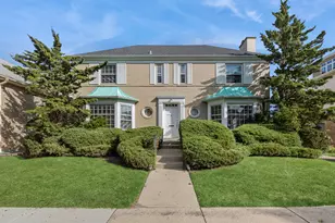 5807 N Bernard St, Chicago, IL 60659 - Photo 1