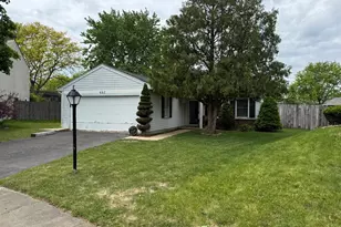 662 Berwick Pl, Roselle, IL 60172 - Photo 1