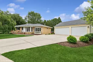 200 E Park Ave, Bloomingdale, IL 60108 - Photo 1