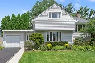 118 Burlington Ave, Clarendon Hills, IL 60514 - Photo 1