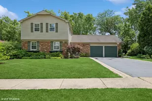 910 Holly Stone Ln, Buffalo Grove, IL 60089 - Photo 1