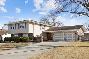 1165 Mayfield Ln, Hoffman Estates, IL 60169 - Photo 1