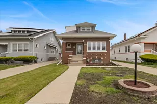 821 S 20th Ave, Maywood, IL 60153 - Photo 1