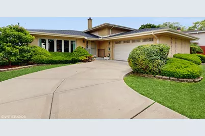9625 S Kenton Avenue, Oak Lawn, IL 60453 - Photo 1