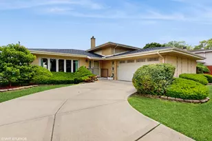 9625 S Kenton Ave, Oak Lawn, IL 60453 - Photo 1