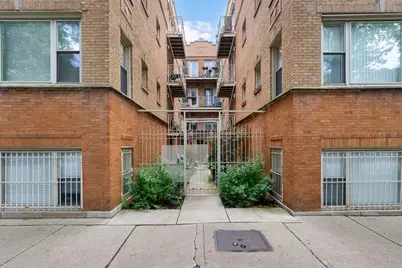 1011 N Oakley Boulevard #3E, Chicago, IL 60622 - Photo 1