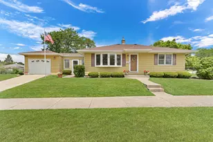 900 Merton Ave, Waukegan, IL 60087 - Photo 1
