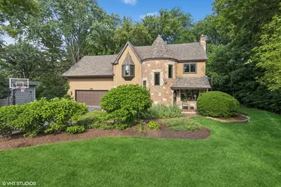 5525 Lee Avenue, Downers Grove, IL 60515 - Photo 1