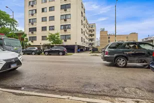 7540 N Ridge Ave, Chicago, IL 60645 - Photo 1