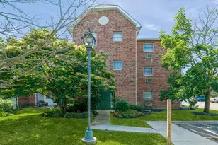 551 Leah Ln, Woodstock, IL 60098 - Photo 1