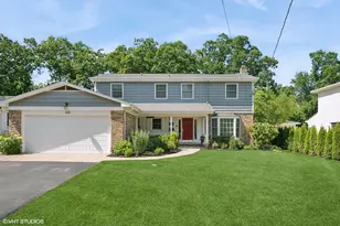 200 W Center Ave, Lake Bluff, IL 60044 - Photo 1