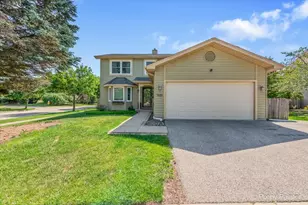 1500 Pinetree Dr, Gurnee, IL 60031 - Photo 1