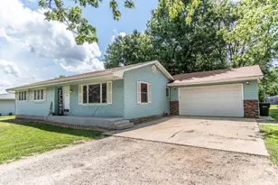 470 N 4th Ave, Coal City, IL 60416 - Photo 1