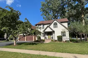523 W Trail, Grayslake, IL 60030 - Photo 1
