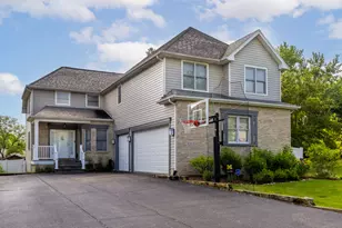 1213 Prairie Ave, Barrington, IL 60010 - Photo 1