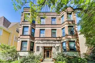 5826 N Winthrop Ave, Chicago, IL 60660 - Photo 1