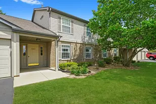 240 Crestview Dr, Wauconda, IL 60084 - Photo 1