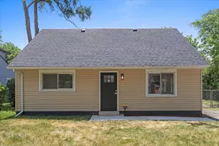 269 Arrowhead St, Park Forest, IL 60466 - Photo 1