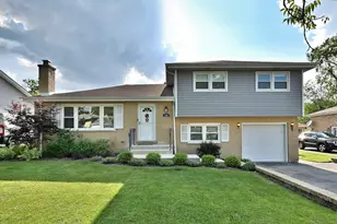 758 N Kenilworth Ave, Elmhurst, IL 60126 - Photo 1