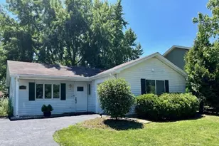 3105 Fox Hill Rd, Aurora, IL 60504 - Photo 1