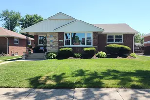 10335 Cambridge St, Westchester, IL 60154 - Photo 1