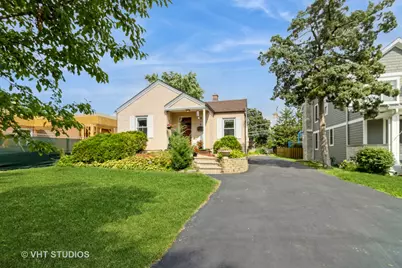 915 N Vail Avenue, Arlington Heights, IL 60004 - Photo 1