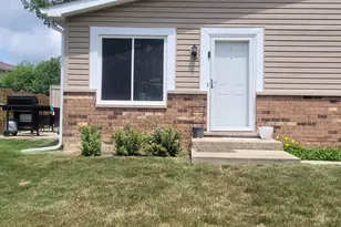 1974 Jamestown Dr, Palatine, IL 60074 - Photo 1