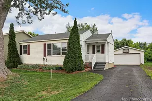 1912 Oak Dr, McHenry, IL 60050 - Photo 1