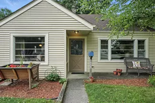 5905 Lynwood Dr, Oak Lawn, IL 60453 - Photo 1