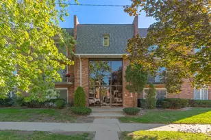 669 Chappel Ave, Calumet City, IL 60409 - Photo 1