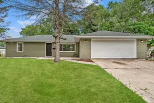 119 Girard Blvd, Joliet, IL 60433 - Photo 1