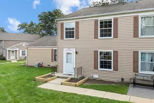 1255 Pearl Ave, Glendale Heights, IL 60139 - Photo 1