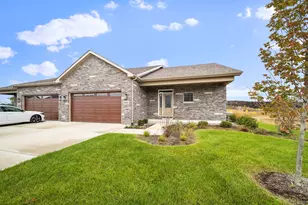 25137 S Westwind Dr, Channahon, IL 60410 - Photo 1