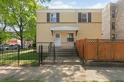 2201 W Arthur Avenue, Chicago, IL 60645 - Photo 1