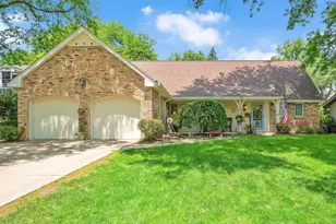 262 Sheffield Ln, Glen Ellyn, IL 60137 - Photo 1